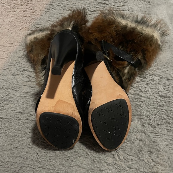 Ugh Australia Women’s Foxley Leather Sheepskin High Heel Black Boots Size 5 Rare - Picture 8 of 8